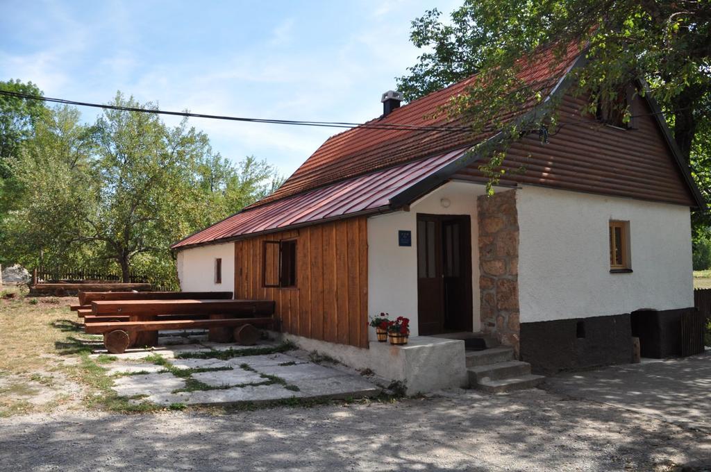 Holiday Home Rizvan City Brusane Luaran gambar
